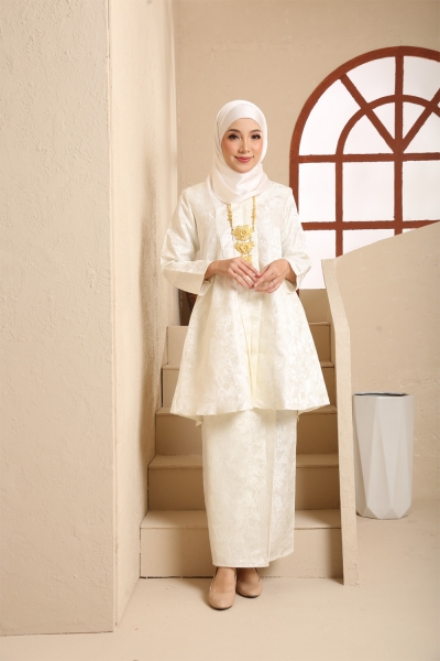 Kebaya Salma Cream